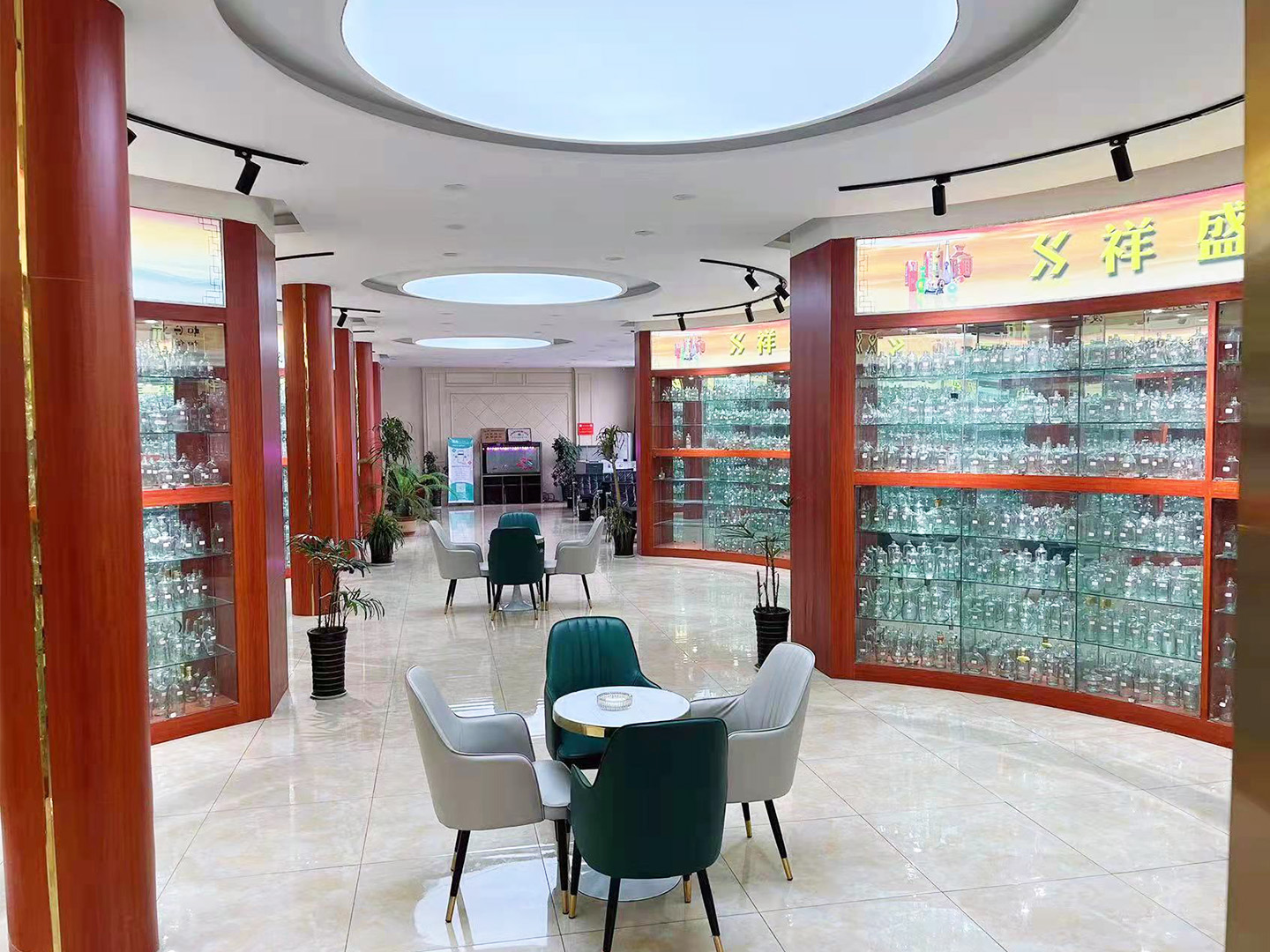 祥盛玻璃展示企業風貌